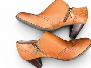 Nurture Haddie Brown Leather Shootie Booties Wingtip Heels‎ Size 7M thumbnail 7