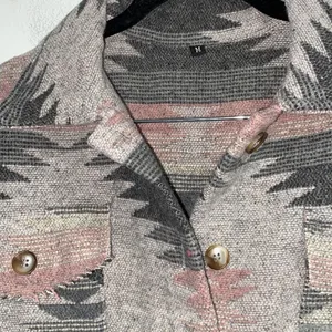 Western jacket shacket medium cotton soft cozy gray pink 2 button pockets thumbnail 2