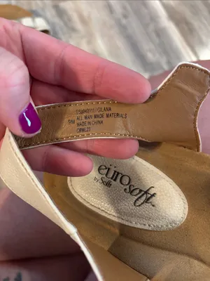 Eurosoft Gilana Cream Colored Sandals - Size 9M thumbnail 6