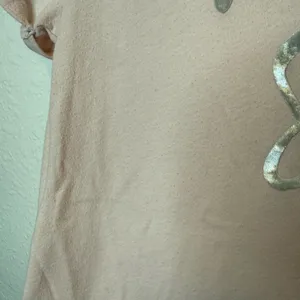 Victoria’s Secret Powder Pink T-shirt With Velour Logo Size Medium thumbnail 4
