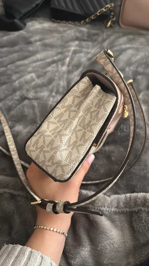 Michael Kors Purse thumbnail 8