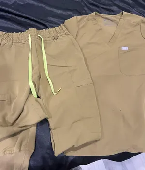 FIGS Set Cargo Martini Olive thumbnail 1