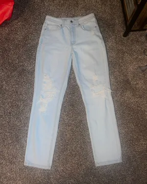 Mom Jeans  thumbnail 1