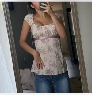 NWT Hollister Baby Doll Top With Tie Back Ribbon thumbnail 2