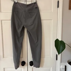 Patagonia‎ Happy Hike Studio Pants Gray High-Waisted Joggers Pants Size Small thumbnail 6
