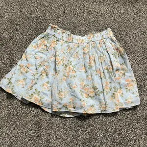American Eagle blue, peach and green floral mini skirt S thumbnail 3