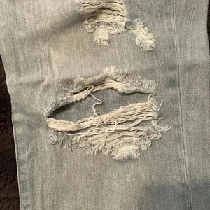 Refuge 💜💜 Distressed jeans thumbnail 4
