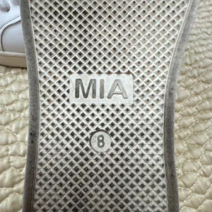 Share Women’s Mia Italia Low Top Sneaker Shoes Sz 8M White & Cream thumbnail 18
