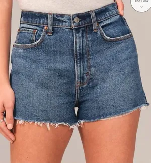 Abercrombie Curve Love The 4” Mom Short High Rise Size 35 / 20 thumbnail 1