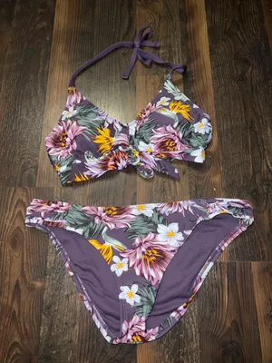 Bikini  thumbnail 1