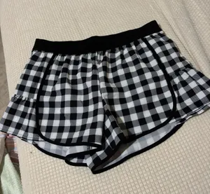 Old Navy Shorts thumbnail 1
