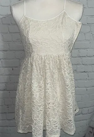 Abercrombie & Fitch White lace dress - XS thumbnail 1