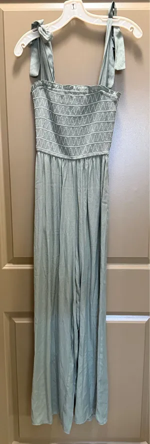 Audrey Parks Francesca's Jumpsuit thumbnail 1