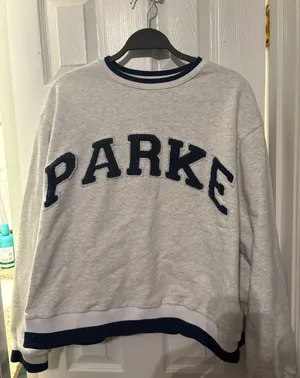 Crewneck thumbnail 1