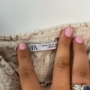 Zara Cream/nude structured Nelly tank top with a v dive neck thumbnail 6