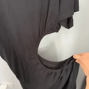 Anthropologie Celandine Large‎ NEW Short-Sleeve Cutout Fitted Mini Dress Black Crew Neck thumbnail 4