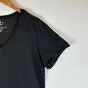 Kuhl Womens Black V Neck Short Sleeve T Shirt‎ Top Size M Casual thumbnail 9