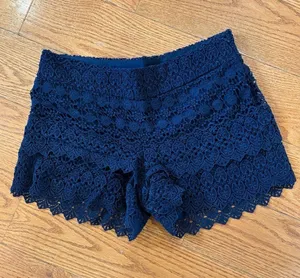 Ann Taylor LOFT Riviera Short Navy Crochet Lace Shorts Boho Coastal Chic Size 2 thumbnail 1