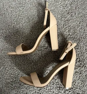 Nude heels Tan Size 5.5 thumbnail 3