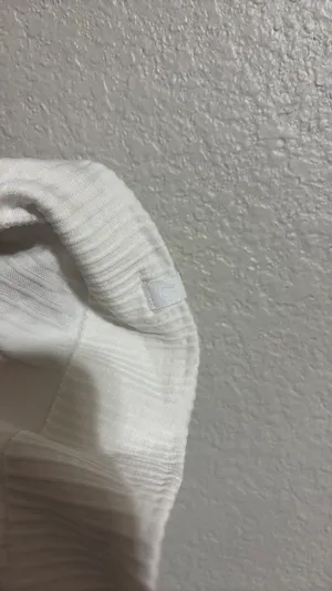 Lululemon Long Sleeve thumbnail 3