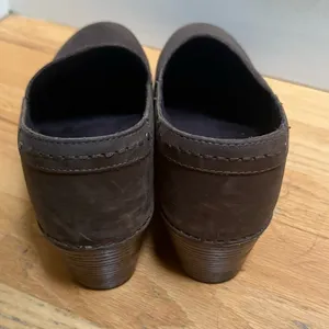 Dansko Mavis Brown Nubuck‎ Leather Studded Slip On Clogs Shoes Size 39 US 9 thumbnail 5
