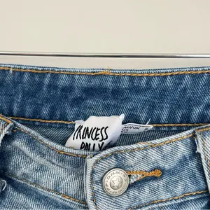 Princess Polly Feels Like Summer Denim Shorts Size 4 thumbnail 6