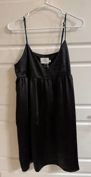 Black satin Mini dress Size M thumbnail 1
