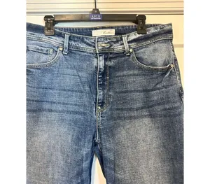 KanCan Mid Rise Straight Leg Jeans Size 13/30 Dark Wash Stretch Denim Frayed Hem thumbnail 2