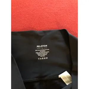 Peloton black bike activewear shorts Size Small thumbnail 4