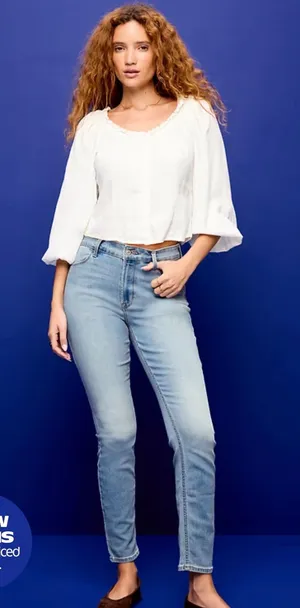 Old Navy High-Waisted Wow Straight Ankle Jeans thumbnail 1