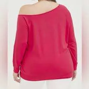 Torrid 00 US M Medium Callie Off Shoulder Sweatshirt Hot Pink Raglan Long Sleeve thumbnail 2