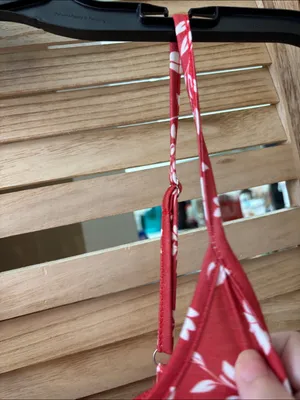 Red Floral Spaghetti thumbnail 3