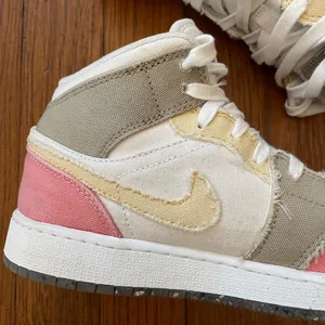 Nike Air Jordan 1 Mid Pastel Grind - Size Women’s 6 / Youth 4.5 thumbnail 7