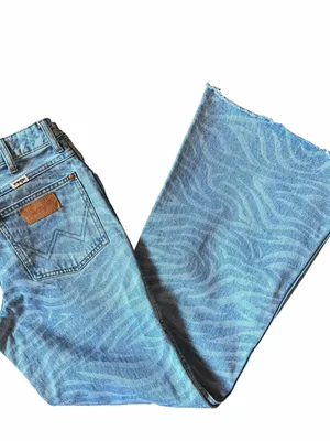 Wrangler Flare Leg Jeans Size 27x31 Wanderer High Rise Meow Laser Tiger Country thumbnail 12