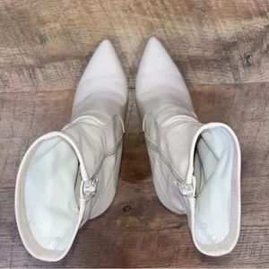 Steve Madden Elan Bootie in Creamy White thumbnail 7
