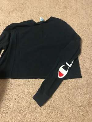 Champion Black Long-Sleeve Logo Crop Sweatshirt thumbnail 5