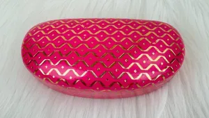 Used Pink Hard Shell Clam Shell Sunglasses Case Travel Storage thumbnail 1