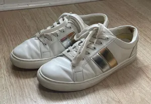 J. Crew New Road Trip Sneakers With Stripe Size 9 thumbnail 1
