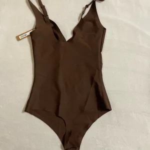 SKIMS Body Unlined Plunge Bodysuit L thumbnail 5