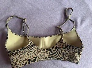 Victoria’s Secret Bathing Suit Top thumbnail 2