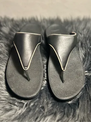 FitFlop Lulu Black Pink Leather Thong Sandals Size 8 thumbnail 2
