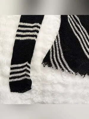 G by Guess Women's Black & Cream Chevron Fringe Crewneck Sweater Size XS thumbnail 7