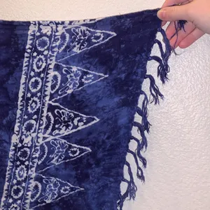 Blue Hawaiian Ghecko print large fringe scarf thumbnail 5