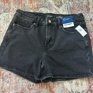 Old Navy Shorts thumbnail 1