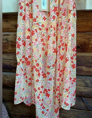 Boutique cross strap dress tie back floral maxi dress length thumbnail 4