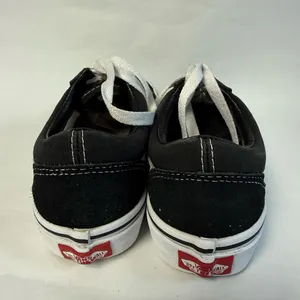 Vans Unisex Suede Sneakers thumbnail 7
