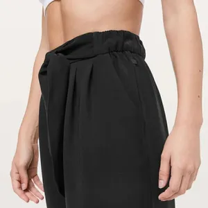 Lululemon Cropped Noir Pants  thumbnail 3