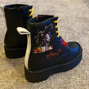 Steve Madden x Harlem Festival of Culture Lace-Up Platform Combat Boots thumbnail 7