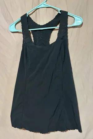 Lululemon tank top thumbnail 1