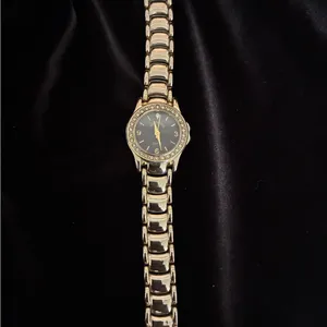 Silver tone watch thumbnail 2